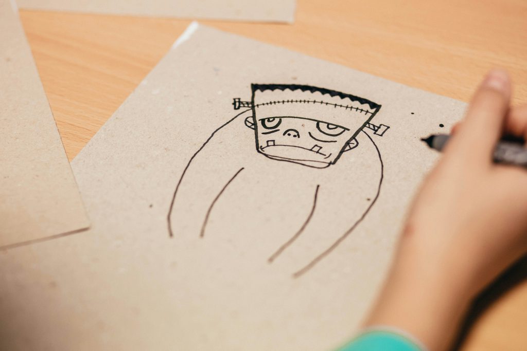 personaggio-halloween-attività